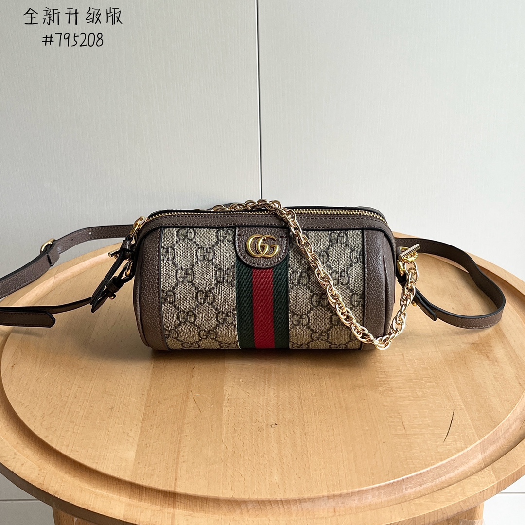 Gucci Round Bags